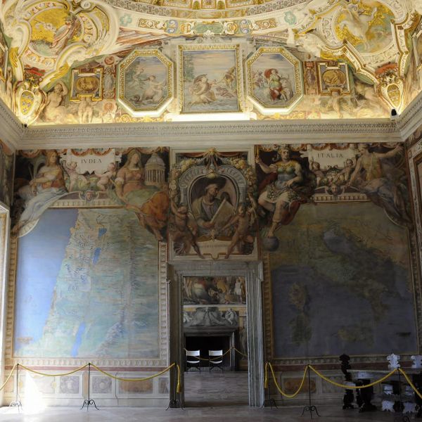 CAPRAROLA — THE FRESCOES AS A POLITICAL MANIFESTO