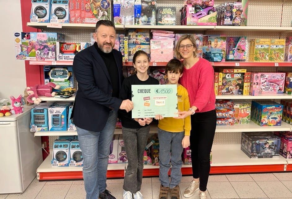 Mooie cheque voor vzw 't Kietelt