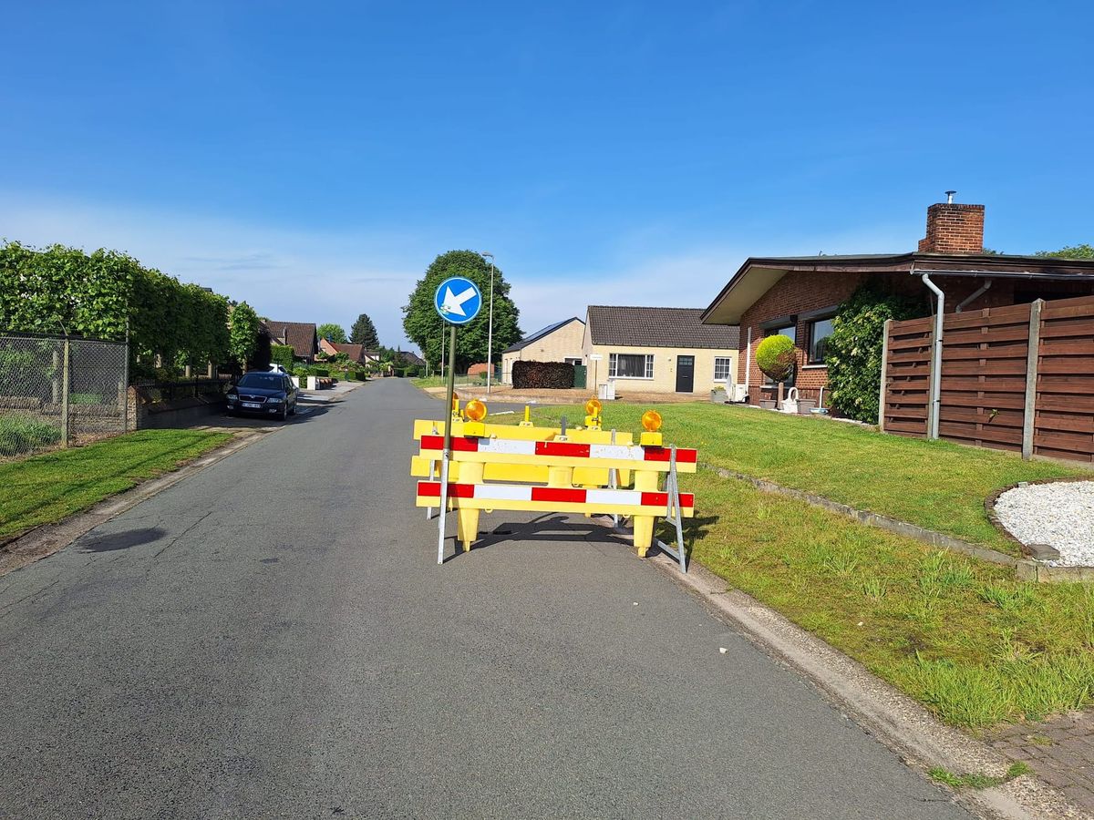 Opgelet voor gat in weg