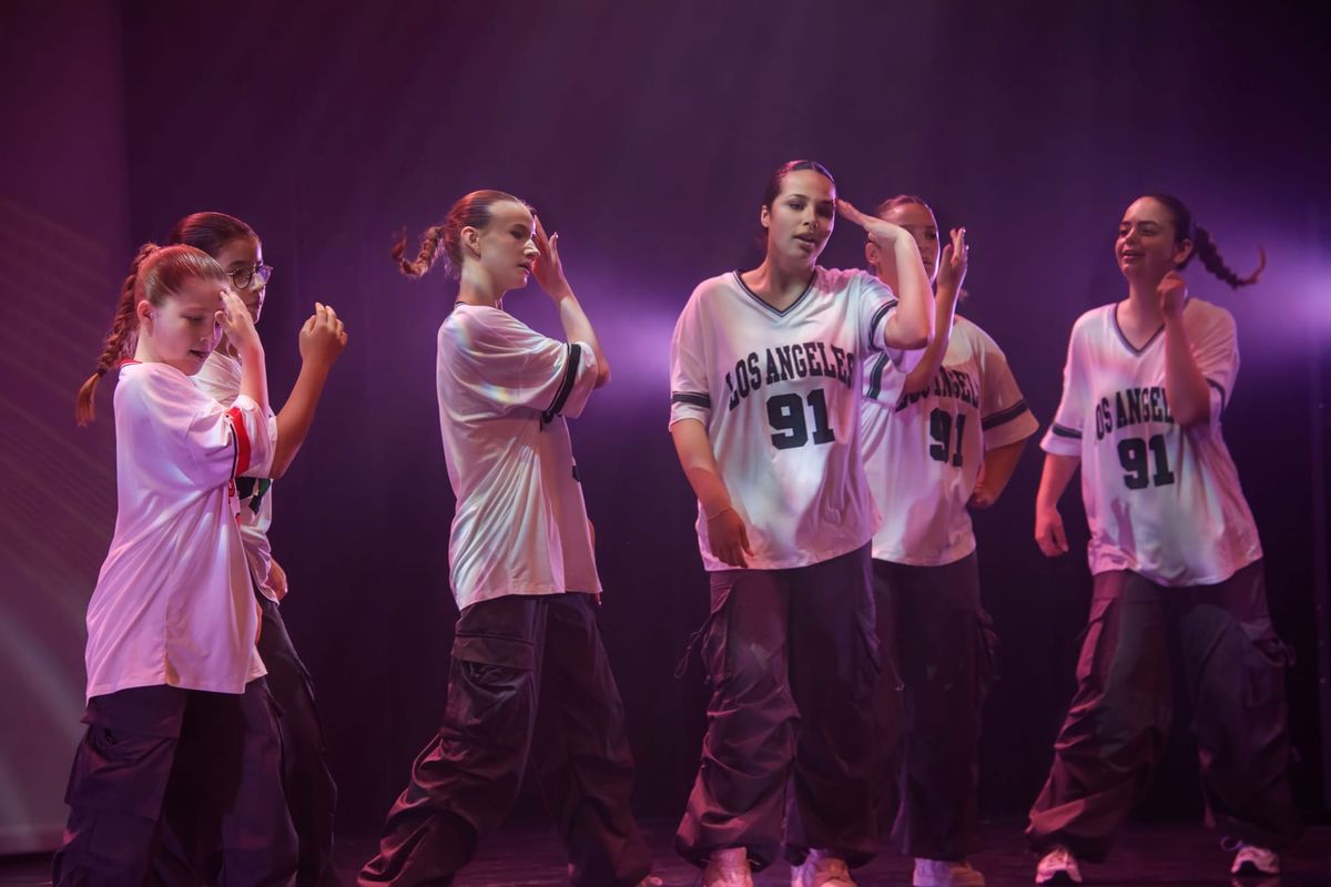 Knappe dansvoorstelling door dansschool Attitude