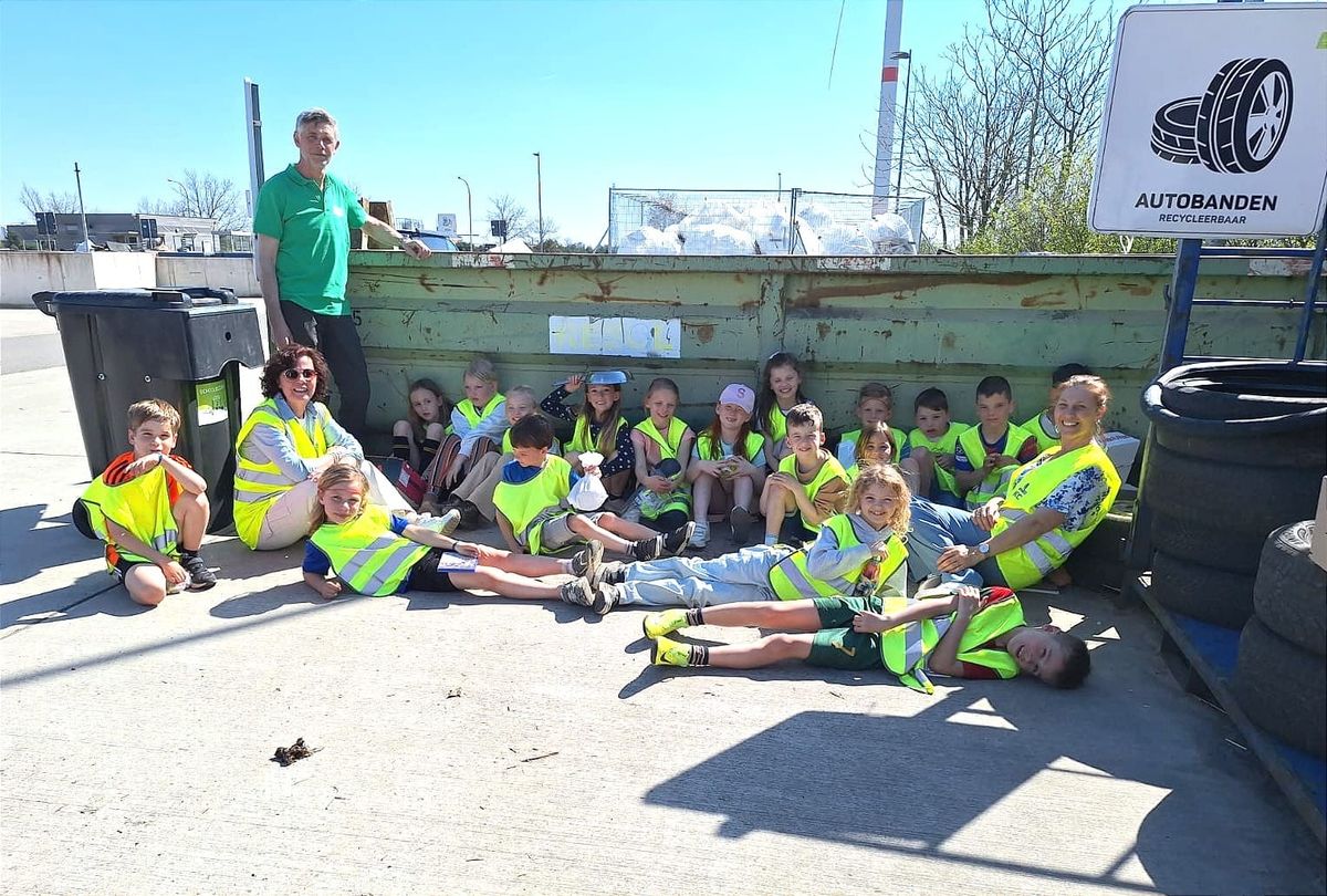 Leerlingen van De Klimtoren ontdekken duurzame praktijken in Recyclagepark