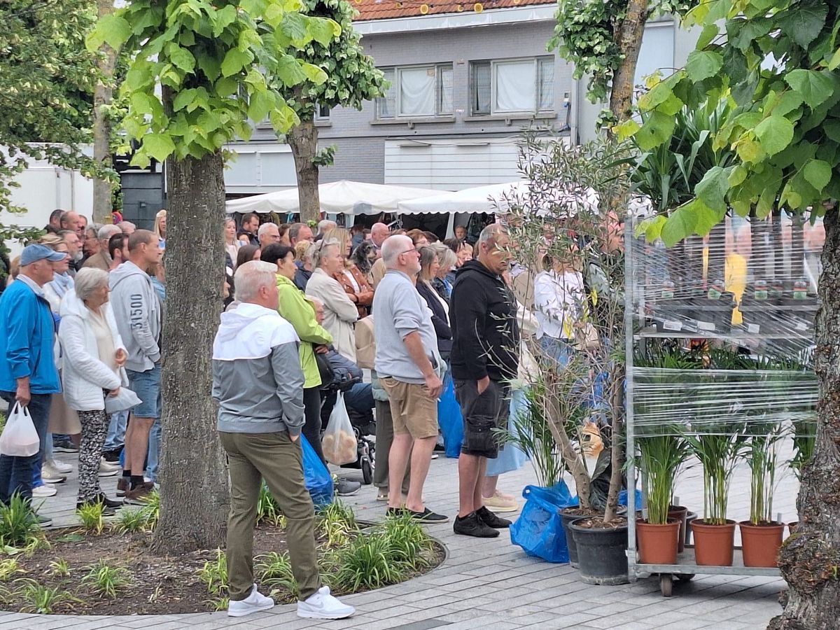 Bijzonder veel 
volk op Pinksterjaarmarkt
