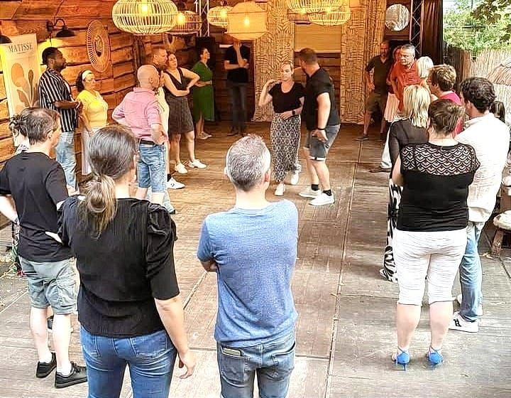 Zomercursus salsa van start