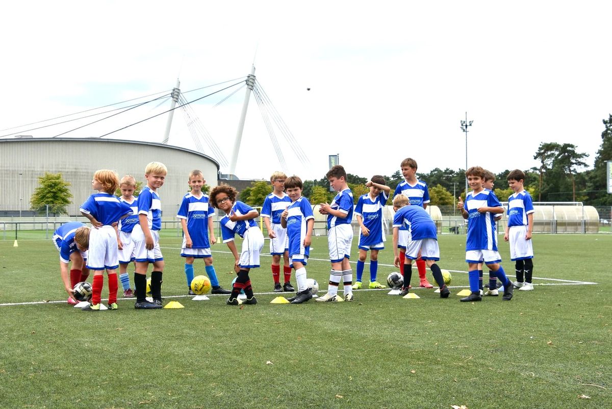 Voetbalkamp Progress Sports lokt ook veel jong talent...