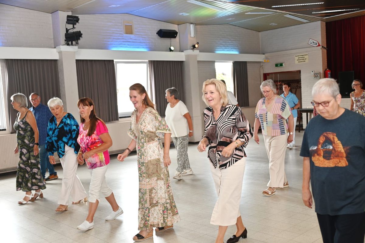 Gezellige opendeur bij Dansclub Lommel vzw