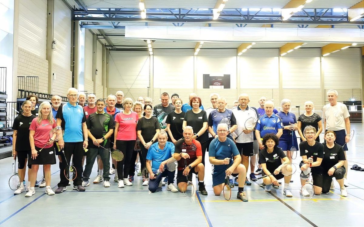 Gezellig, recreatief badmintonnen