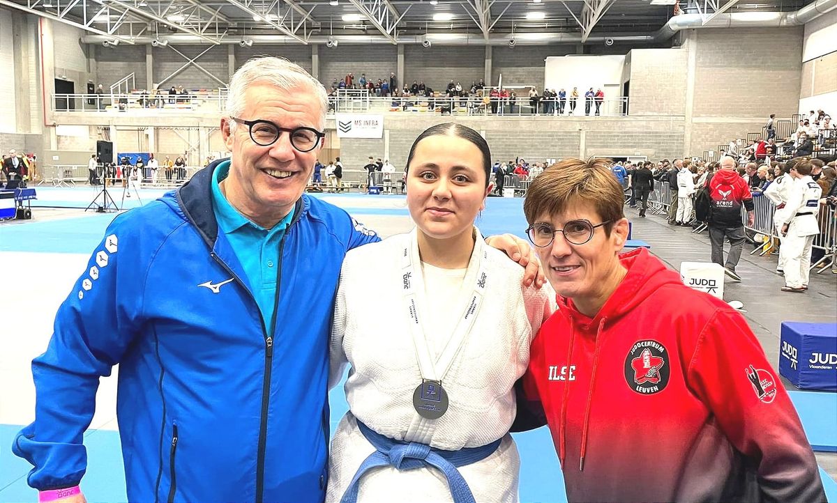 Julia Hozi vicekampioene van Vlaanderen judo