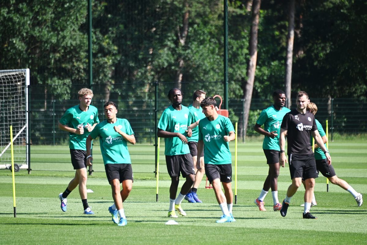 Eerste training Lommel SK en oefenwedstrijden