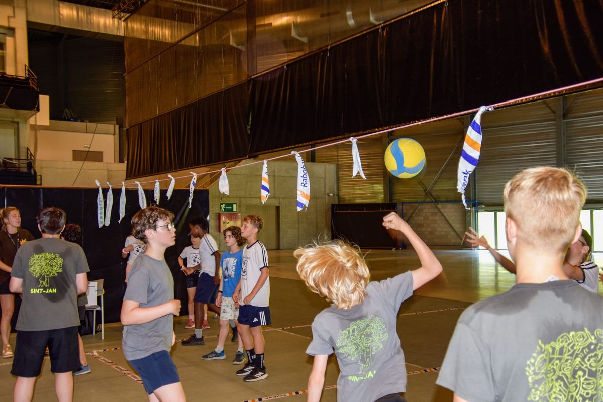 Sportieve dag netbal in Soeverein