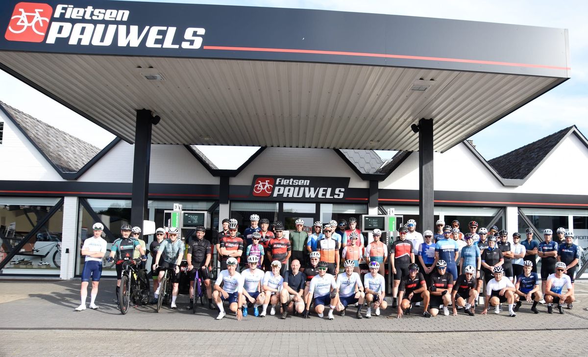'Social ride' en opendeur bij Fietsen Pauwels