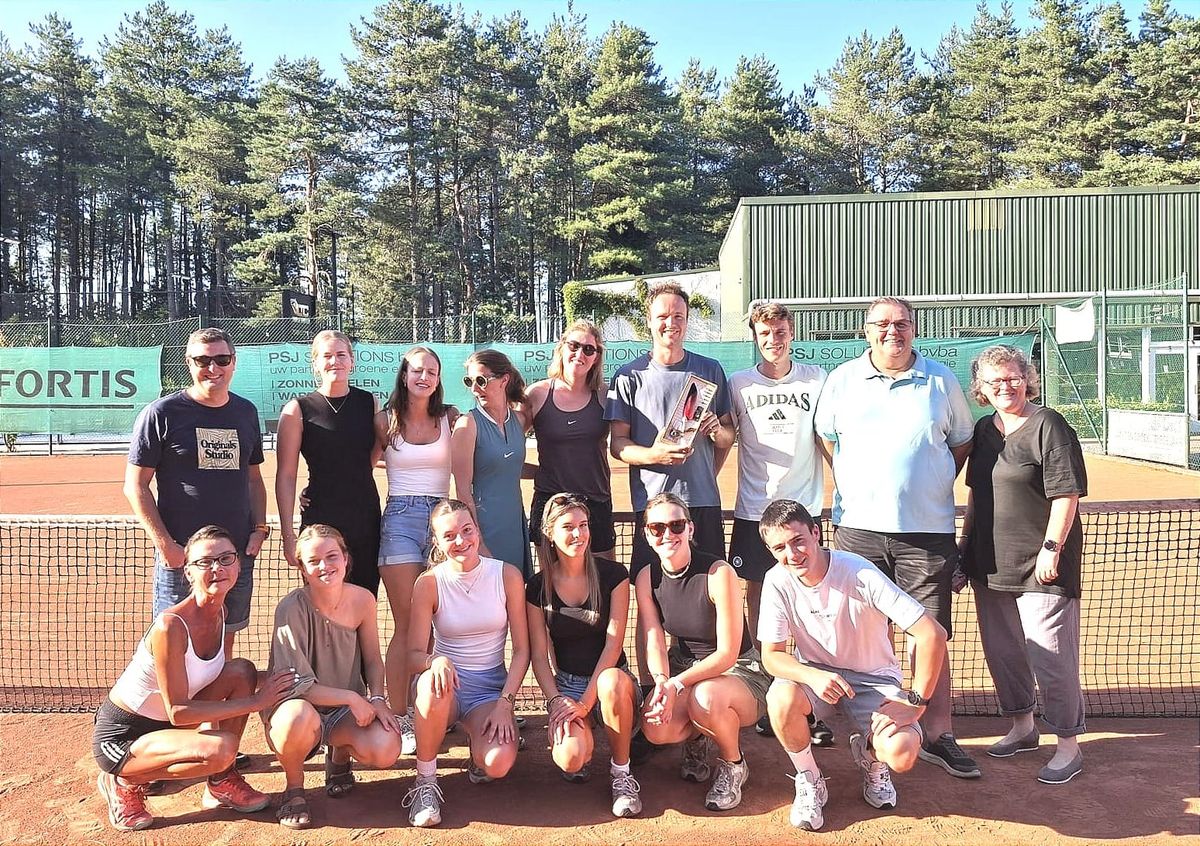 Pluim voor trainersteam van Lommelse Tennis en Padel