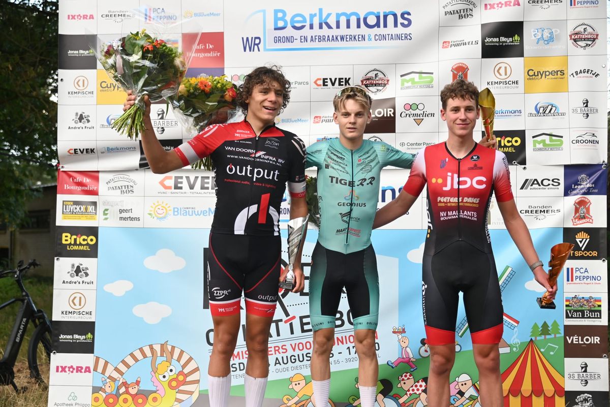 Enorme toeloop voor eerste Kermiskoers op Kattenbos