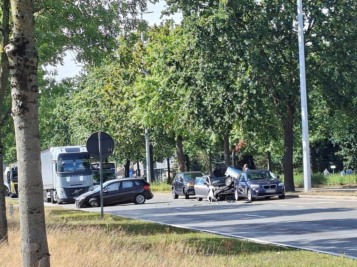 Zwaar verkeersongeval op de Buitensingel
