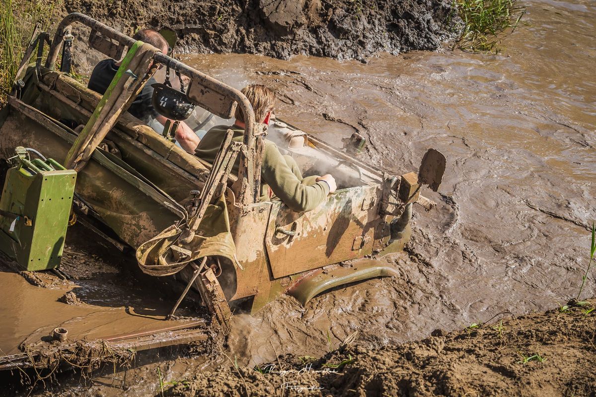 Off road spektakel op het crossterrein van Lommel