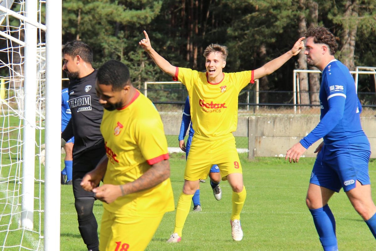 Verbroedering Lommel rekent af met Eendracht Houthalen na spannende tweede helft