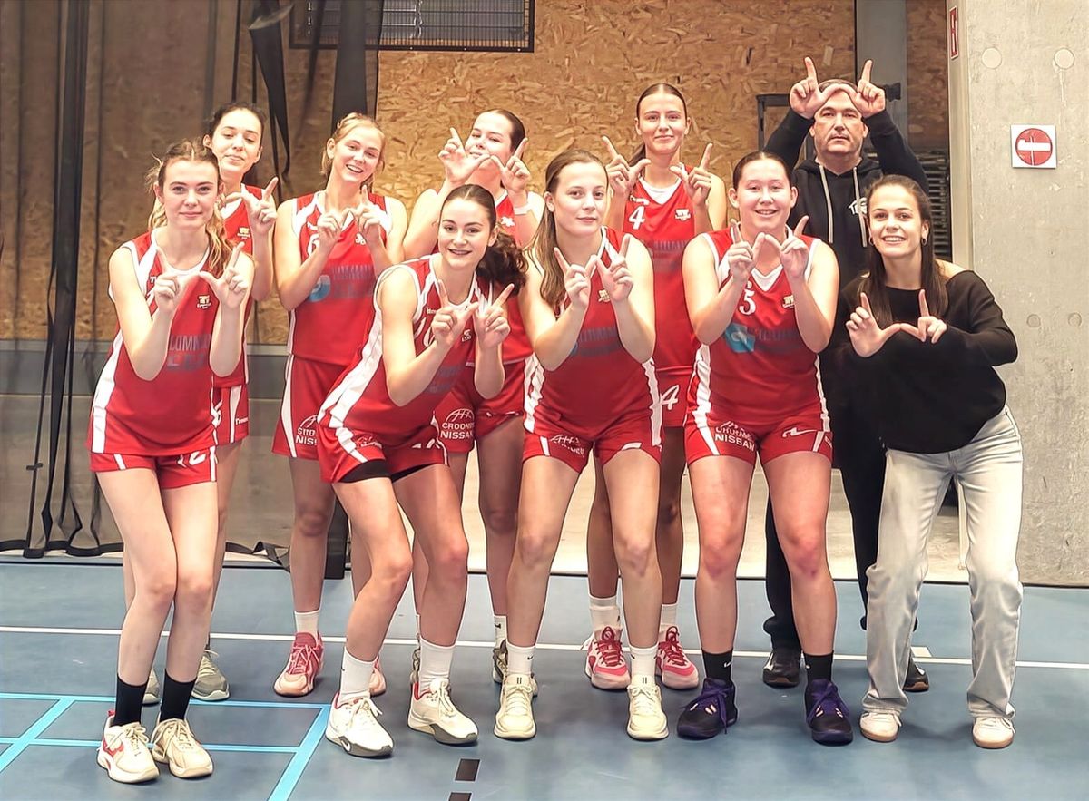 Dames U19B basket Lommel winnen overtuigend
