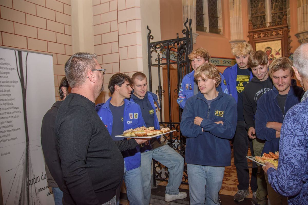 Honderd vrijwilligers vieren groeikracht en verbondenheid tijdens dankavond in Lommel