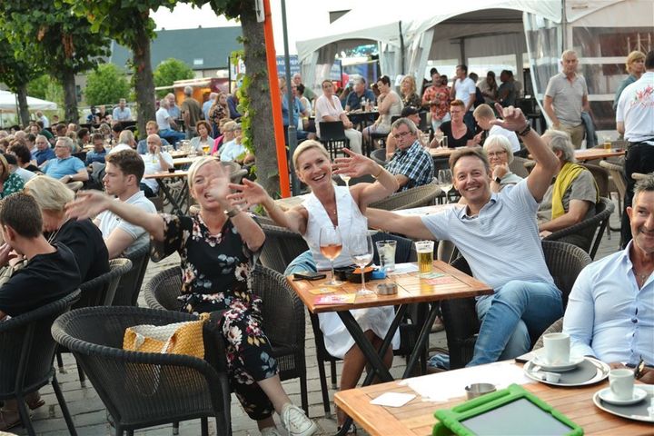 We zijn met 35.677