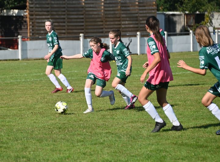 U13 A en B Lommel United WS spelen tegen elkaar