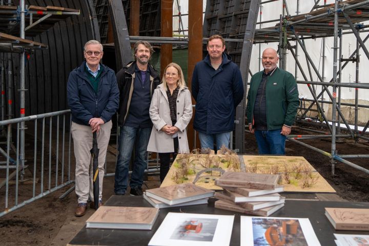 Achter de witte schermen bij 'House of Nature'