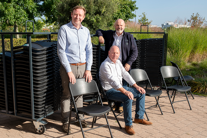 Nieuwe stoelen voor Uitleendienst
