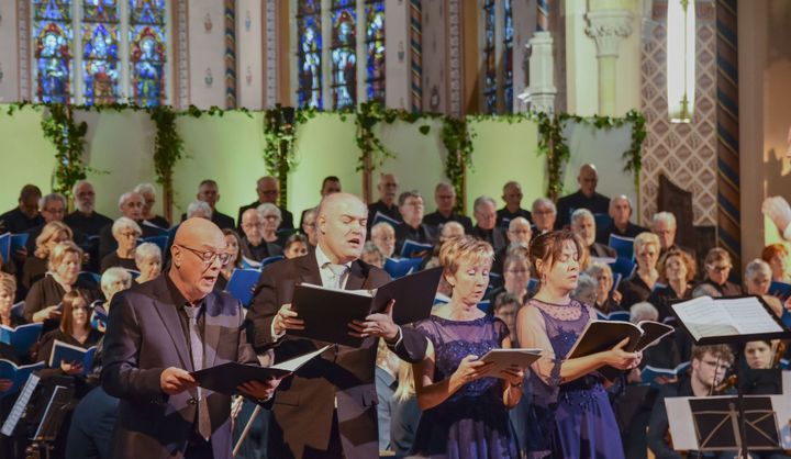 Koor Het Daghet bracht Requiem van Mozart 🎶