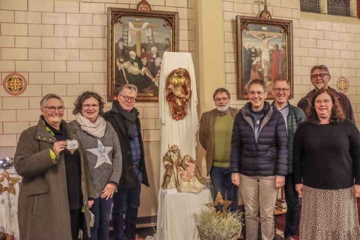 Kerststallententoonstelling geopend