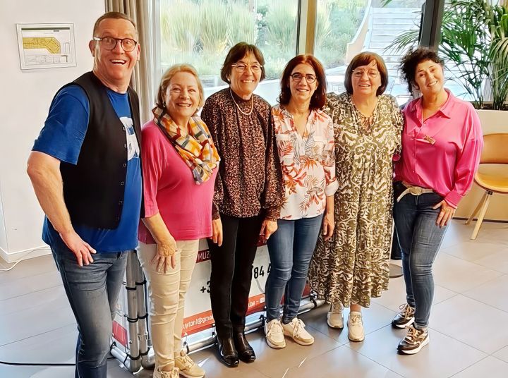 Gezellige namiddag voor bewoners de Bekelaar