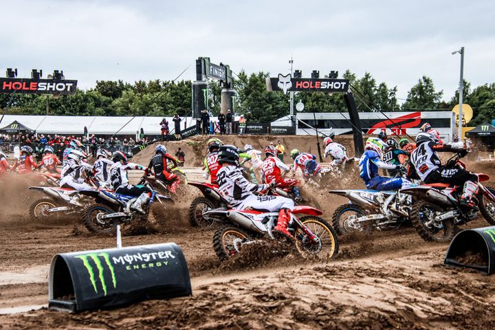 Sluiting motorcrosscircuit niet aan de orde, zegt minister Demir