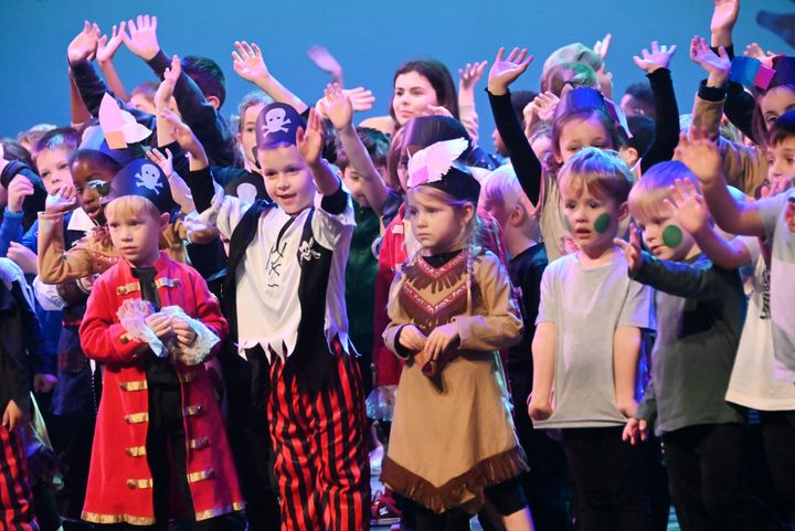 Familiefeest van 'Eigenwijs' in De Adelberg