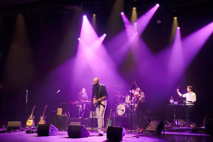 Lommelse muzikanten 'Bar Belges' spelen De Adelberg plat