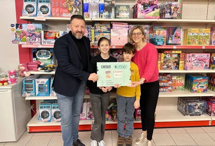 Mooie cheque voor vzw 't Kietelt