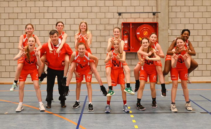 Basket jeugd... de vreugde van de overwinning, de tranen bij verlies