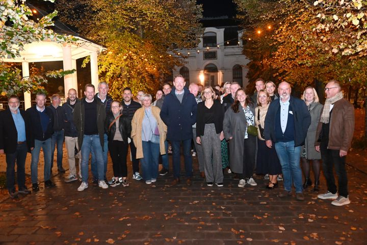 Bob Nijs en zijn ploeg feestelijk ingehaald