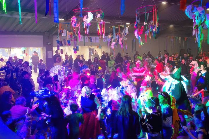 Basisschool Lommel-West viert carnavalsbal