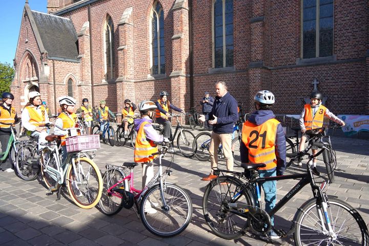 300 leerlingen leggen fietsexamen af in centrum Lommel