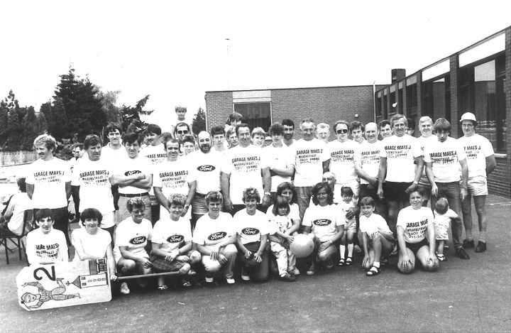Zomer in de 80'ies met de 'Kwiebus' en het 'Wijkenkamp' op Lutlommel
