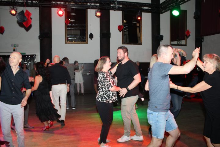 Latin Party brengt sfeer, dans en verbondenheid
