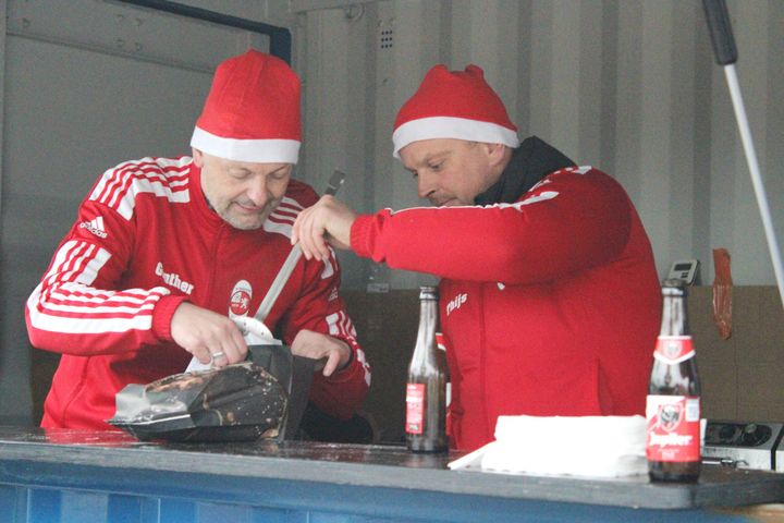 Duizenden smoutebollen t.v.v. VK Robinson