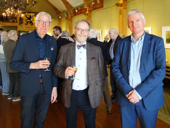 Aperitiefcauserie met Kamervoorzitter zet politieke debat scherp