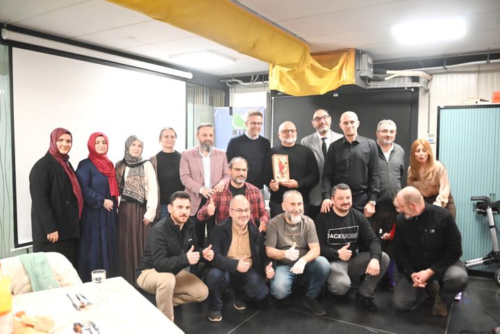 Iftar met de buren bij BIF