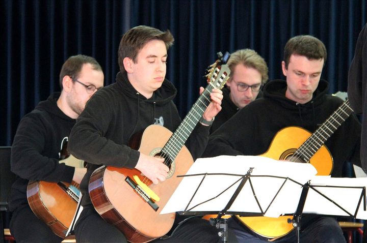 Duoconcert met meer dan 200 snaren in Heeserbergen