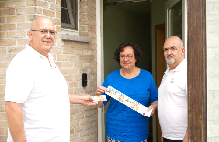 Start van pleisterverkoop Rode Kruis