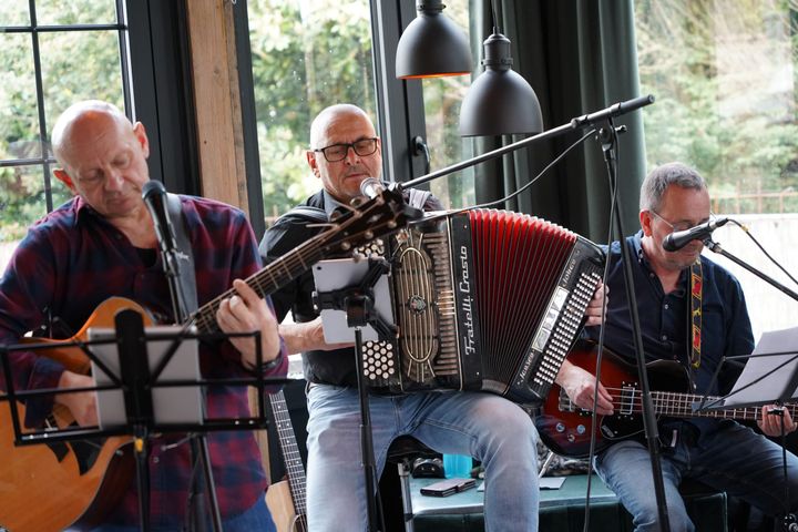 Eerste optreden van d'Ouwe Taaien bij Vill’Artistiek Lommel