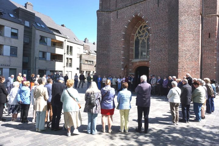 Stiltecirkel voor vrede brengt mensen samen in Lommel