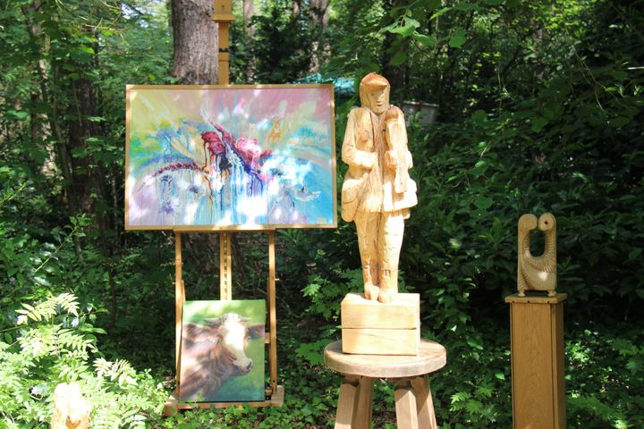 Kunst tussen tuin en bos: 'Buitengewoon Kunstig' verrast bezoekers
