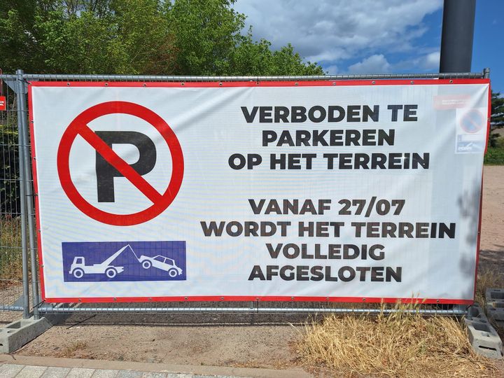 Opgelet: niet meer parkeren aan Tuincafé/De Kroon