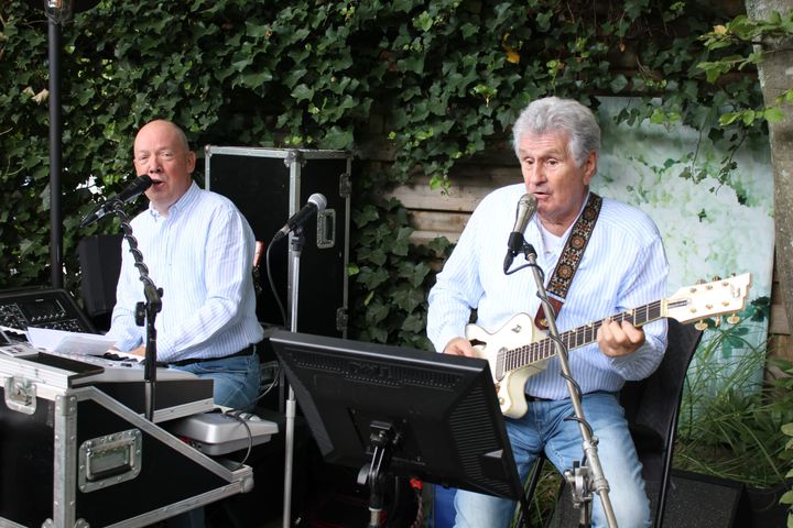 'Any Time' bij Groote Hoef, 'Just Move' bij Tuincafé