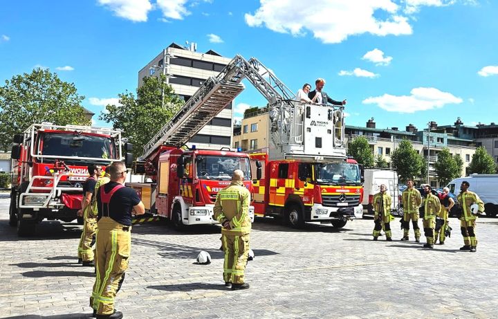 En zo trouwt dus een brandweerman