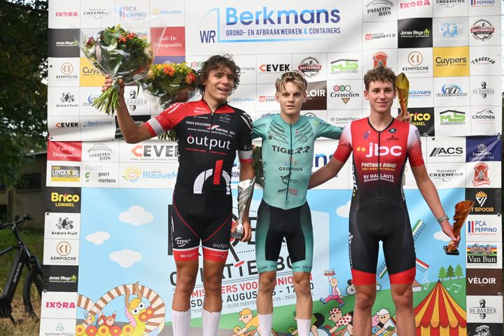 Enorme toeloop voor eerste Kermiskoers op Kattenbos